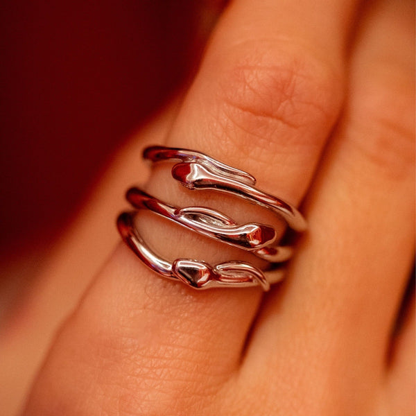 Three Snakes in a Ring