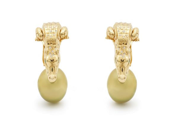 Alligator Pearl Biting Earring Earrings Bibi van der Velden